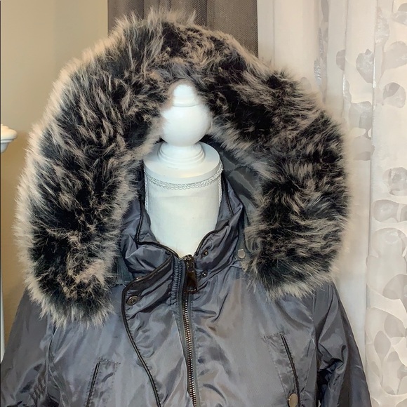 EUC YMI Fur Trim Winter Coat - Picture 5 of 10